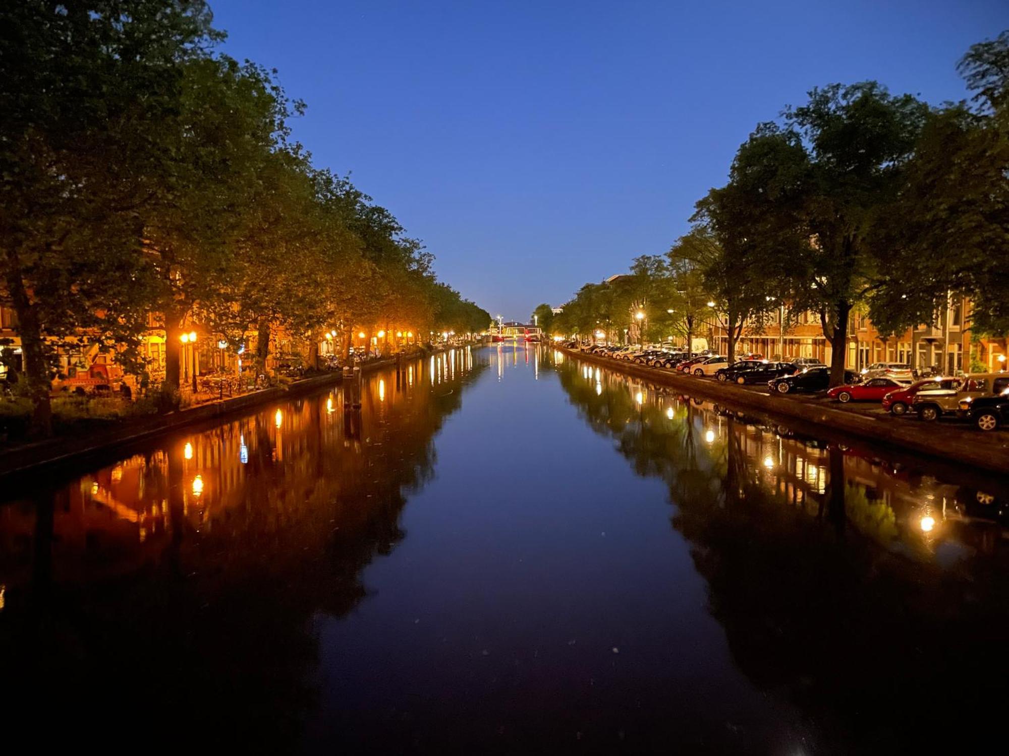 Canal View Stay Амстердам Екстер'єр фото
